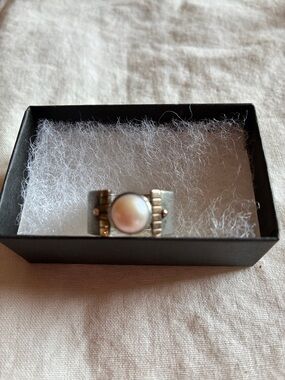 Silpada Sterling Silver Ring with Mabe Pearl and Gold Accents R0714 size 10